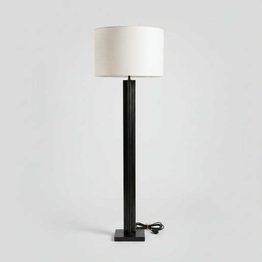 LAMPARA BASE HO C/ BASE CUADRADA 1,43H  CON PANTALLA DE GENERO 55X35H